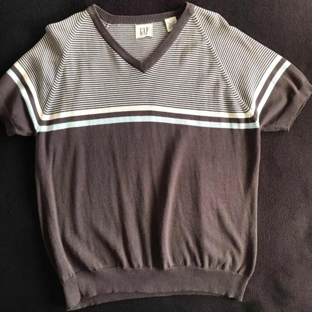 Vintage 90’s Men’s Gap V Neck Thin Short Sleeve Sweater Shirt Rare!